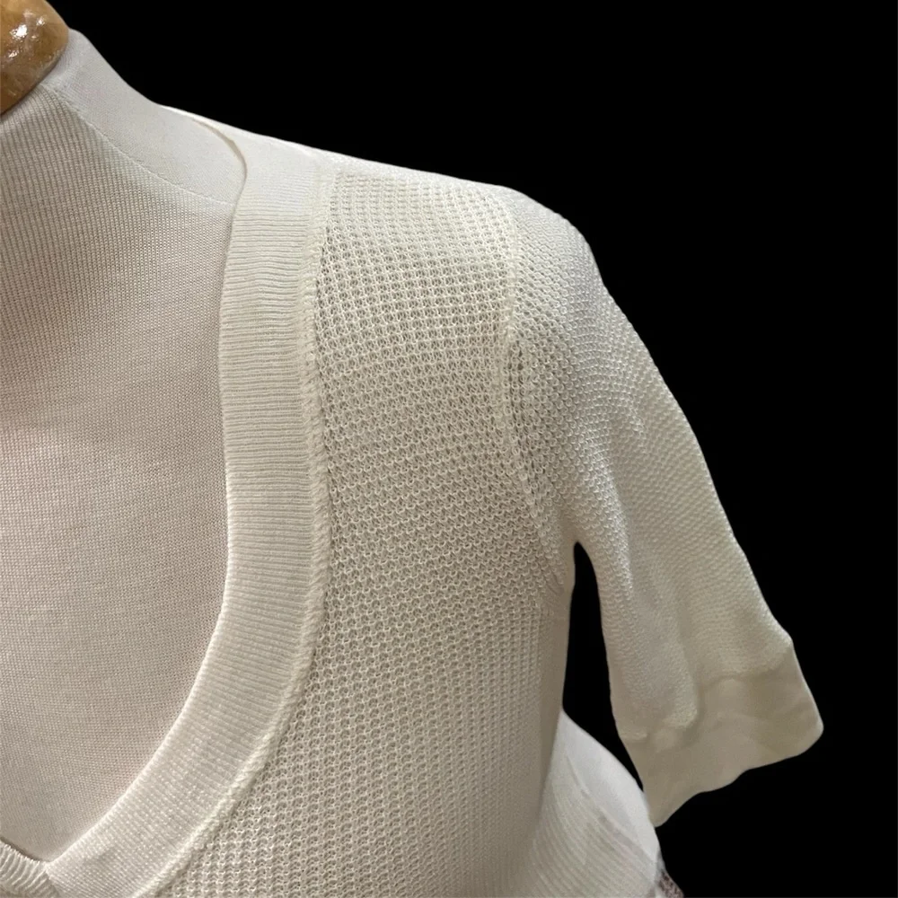 Mossimo Supply Co. White Deep Vee Waffle 3/4 Sweater Blouse in Size XS - Picture 4 of 5